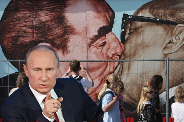 Путин: още симпатизирам на комунистическите идеи