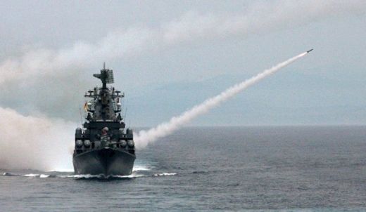 Руският Черноморски флот започна големи маневри