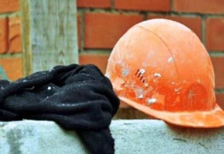 Стана ясно кой е строителят, който се строполи на земята и издъхна пред очите на колегите си в Благоевград