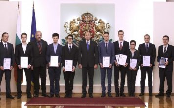 Президентът Румен Радев: България заема челно място в класацията на отборите по информатика и информационни технологии