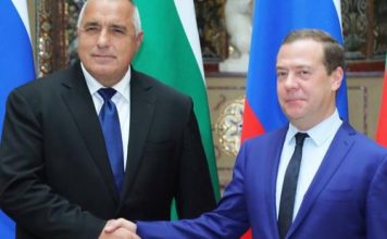 Медведев се подигра с Бойко: Изтребители винаги ще дойдат, важното е в България да дойде газ