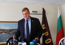 Каракачанов: Украинците ще препродадат българските БТР-и в Африка